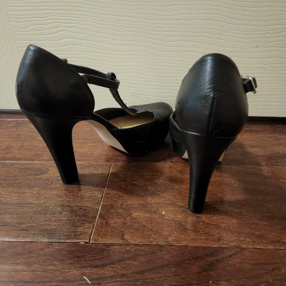 Black Leather Mary-Jane style high heels - Picture 4 of 5